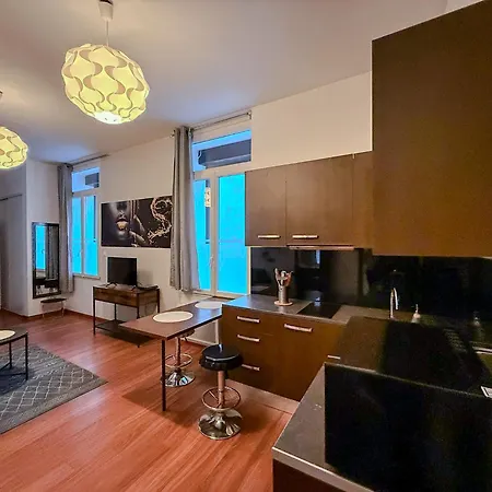 Apartment Lumineux Proche Centre Et